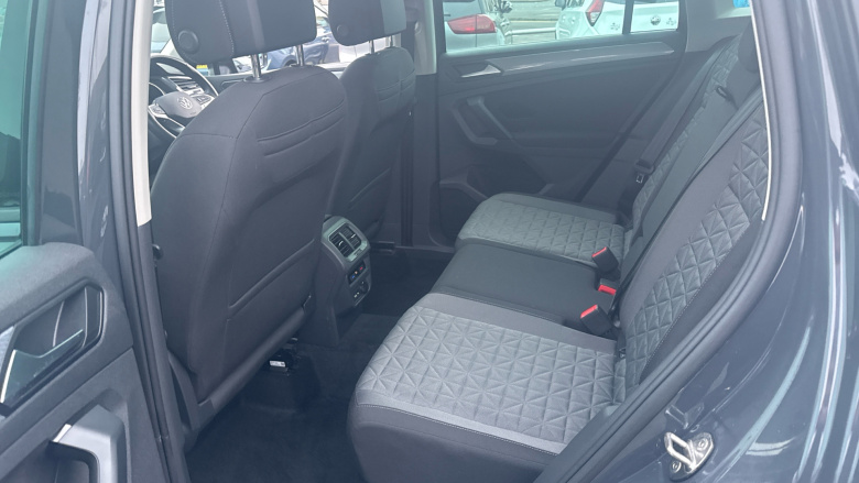 Volkswagen Tiguan 1.5 TSI 150 Life 5dr Petrol Estate